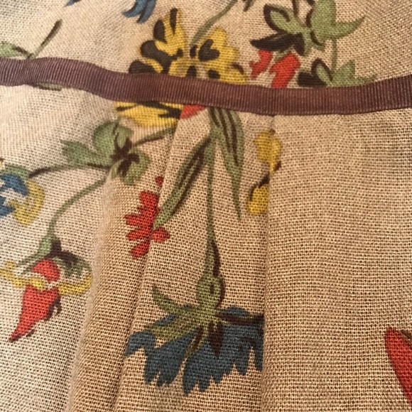 CAbi Turnberry Maggie Floral Embroidered A-Line Skirt Size 8 - Picture 5 of 12